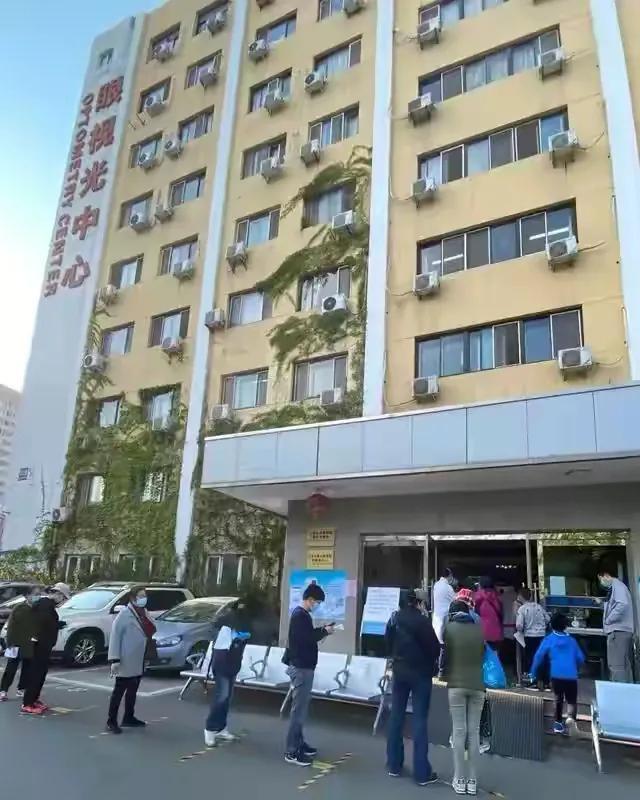 免揉搓硬性眼镜护理液,免搓洗护理液可靠吗