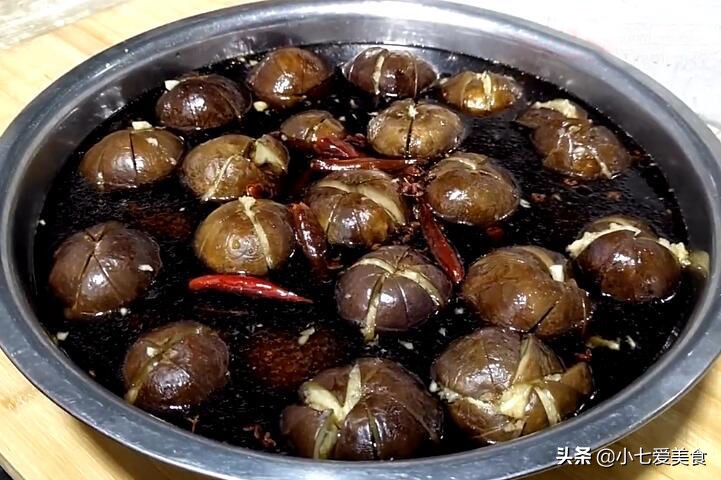 乡村大妈扒茄子做法,农村大妈茄子新做法