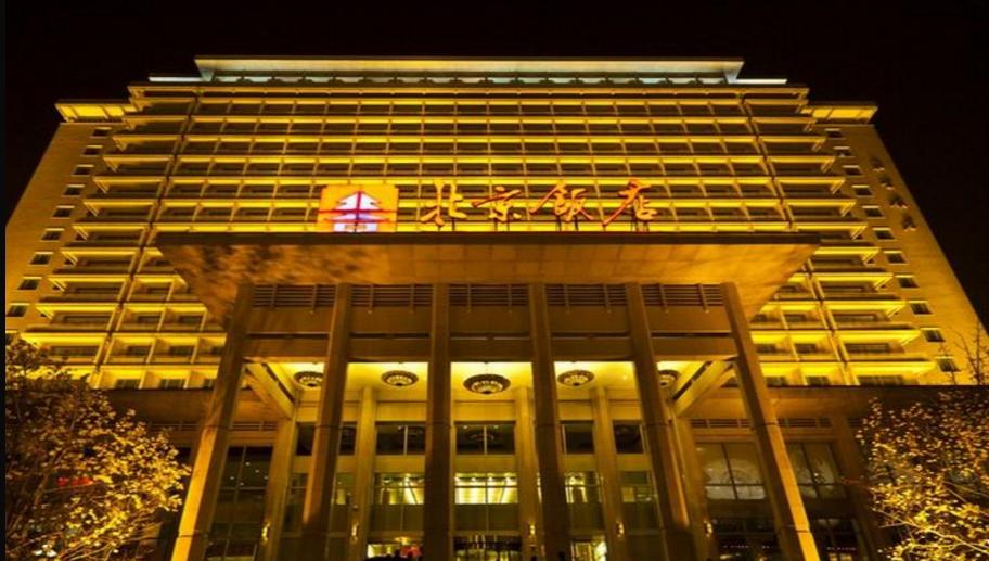 1952年朝鲜战事正紧，彭德怀不回国治病，陈赓向中央“告他一状”