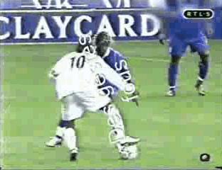 这支由过气球星组成的队伍却是阿森纳克星？如今已堕入英甲