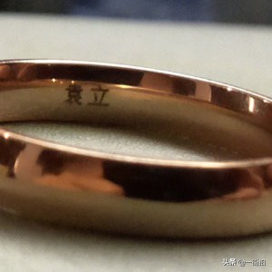 46岁袁立晒自拍打扮似贵妇,袁立蕾丝裙