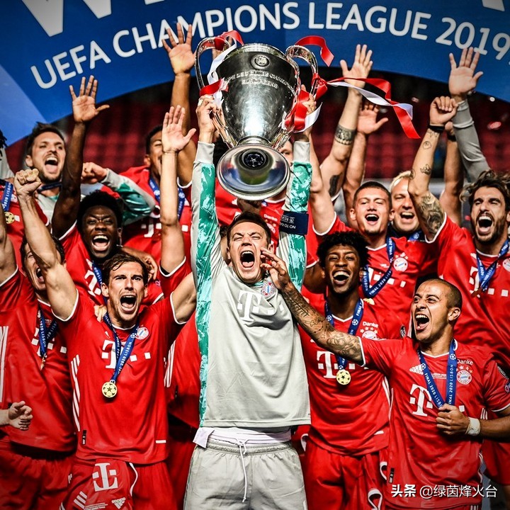 诺伊尔开启门将新时代,诺伊尔获得几次最佳门将