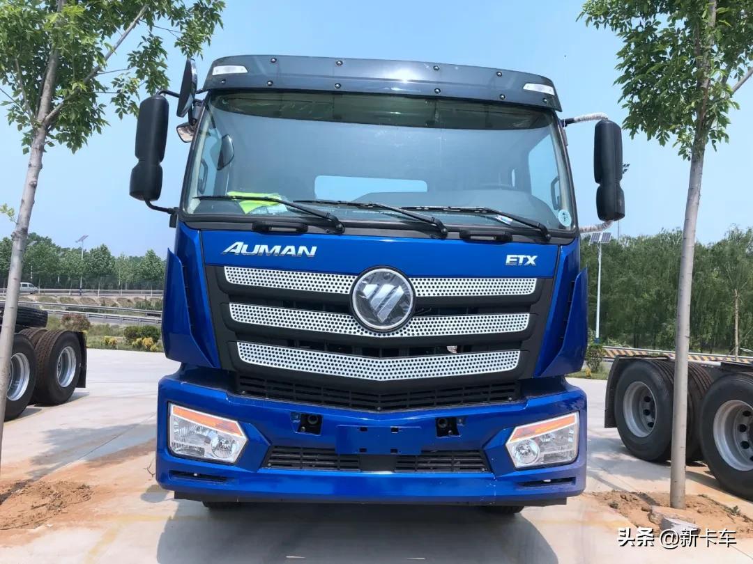 5款27万的平顶6x4牵引车型，经常走国道的卡友是不是都很熟悉？