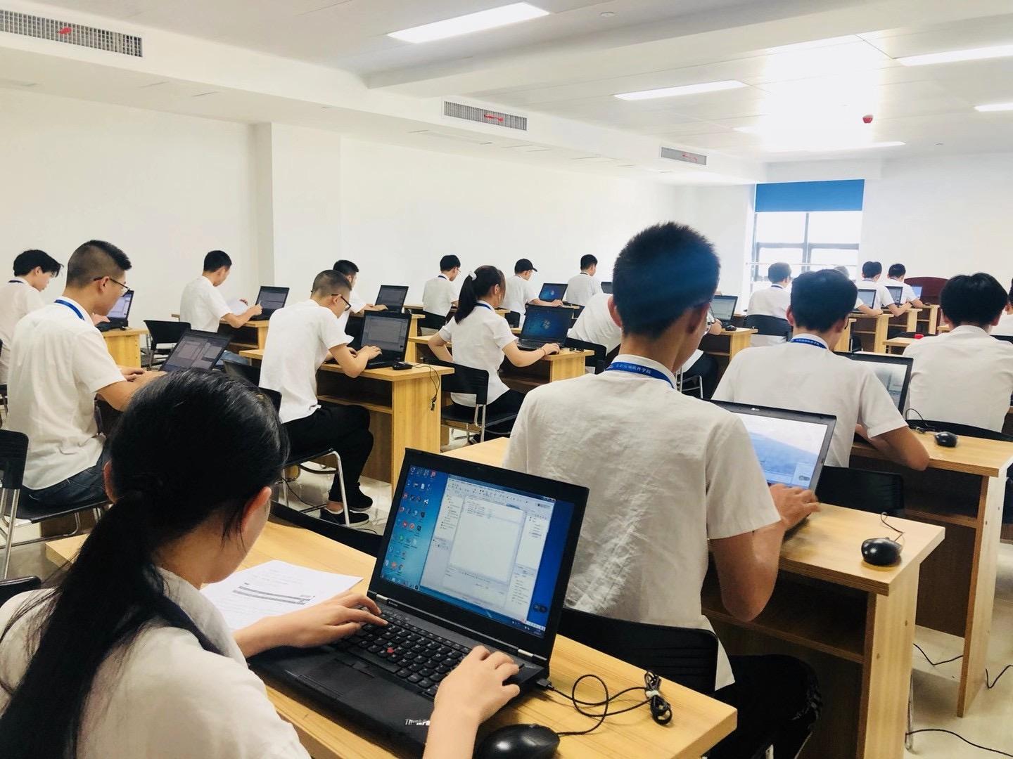 岳阳北大青鸟能学出什么来,岳阳北大青鸟大专