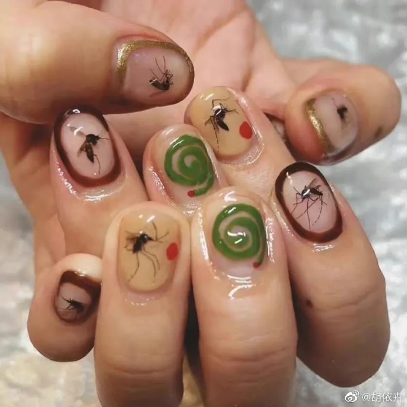 美甲师在吗？我被丑得睡不着觉