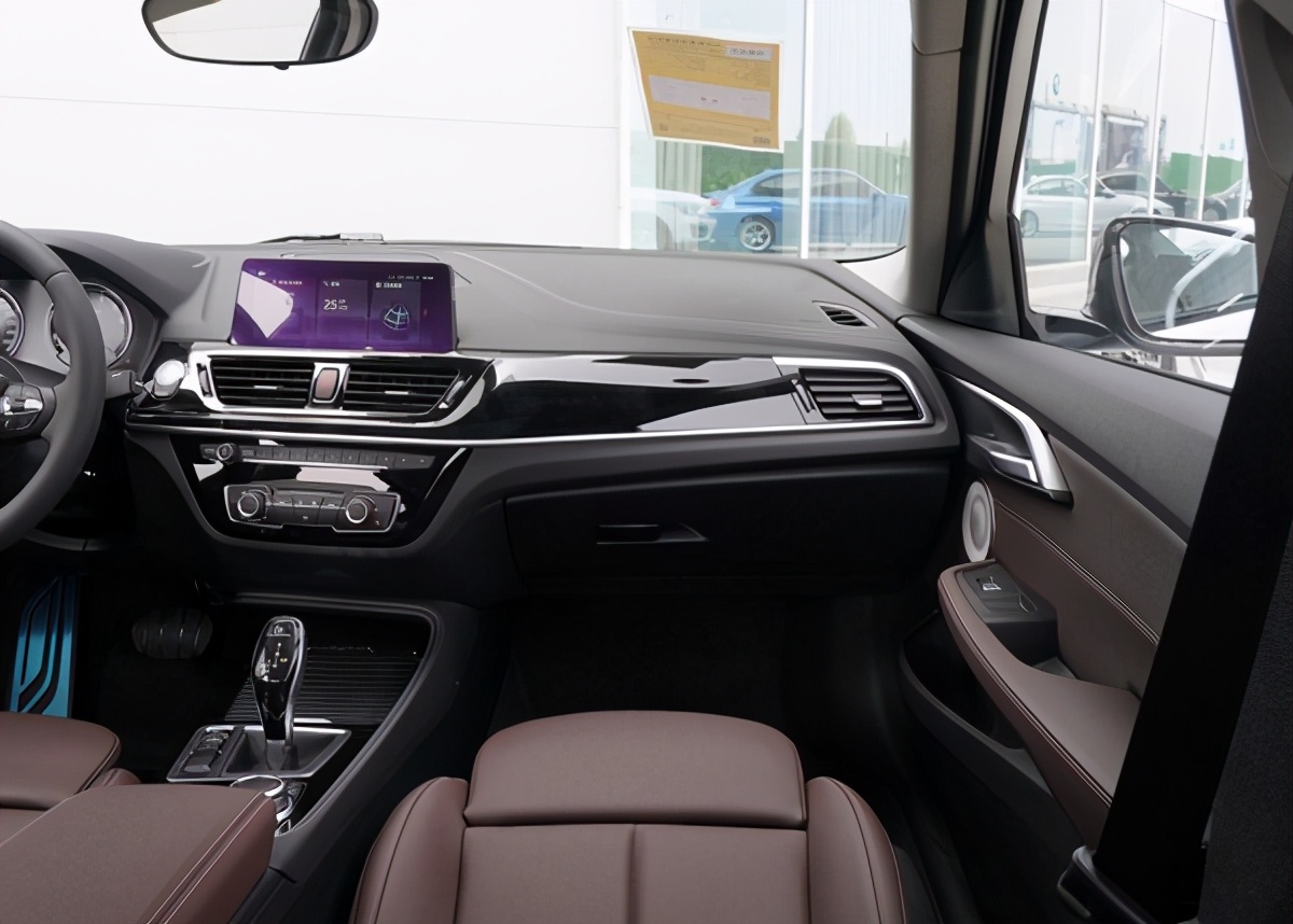 三缸宝马1系值不值得买,宝马1系118运动版1.5t三缸机