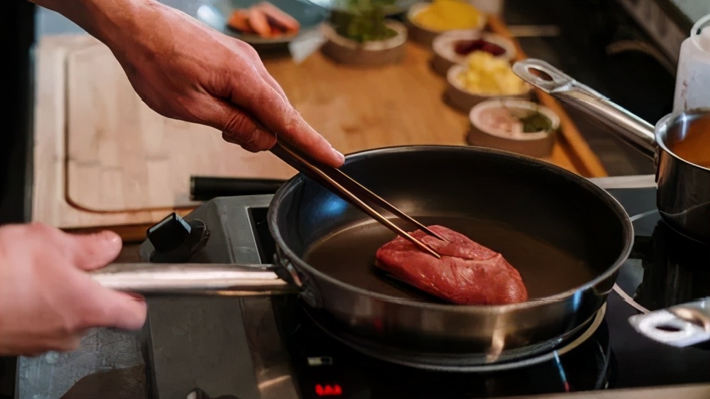 有涂层不粘锅有毒吗,不粘锅的涂层有毒有害吗