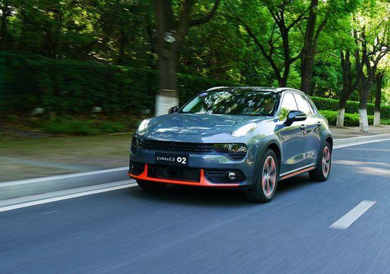 奔驰宝马都跑不掉的五菱神车,宝马x4和长安cs85