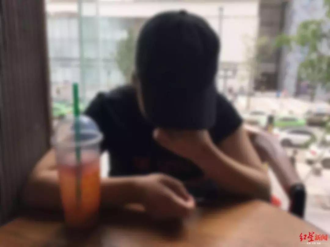 90后女护士省吃俭用存200万,28岁女护士欠200万网贷