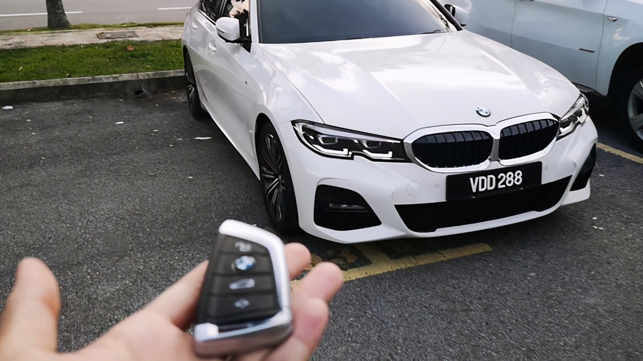 宝马320li和奥迪a4l买哪个比较好,宝马320li与奥迪a4l如何选择