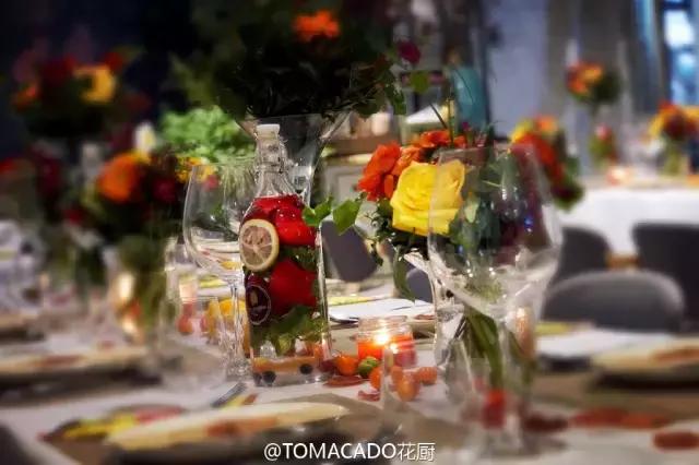 她在北京开了一家可以吃的花店，受众人追捧，还引来了李健