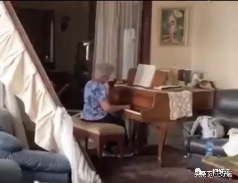 不是一声巨响而是一声呜咽作文,这就是世界用英语怎么说