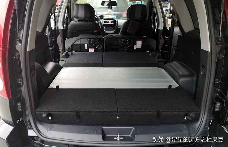 自驾游床车改装座椅视频,自驾游改床车最佳方法