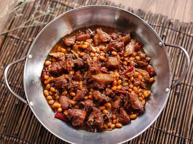 鸭子炖黄豆最好吃的做法,烧鸭子剩下的黄豆怎么做好吃