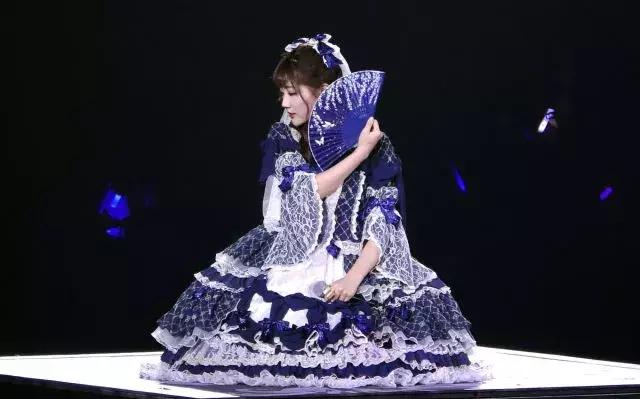 二次元战袍连衣裙,二次元lolita少女