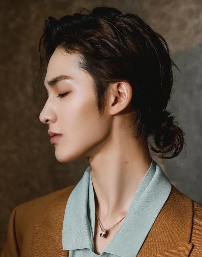 男爱豆顶级贵公子颜？清冷疏离的外表下却藏着柔和纯良的心