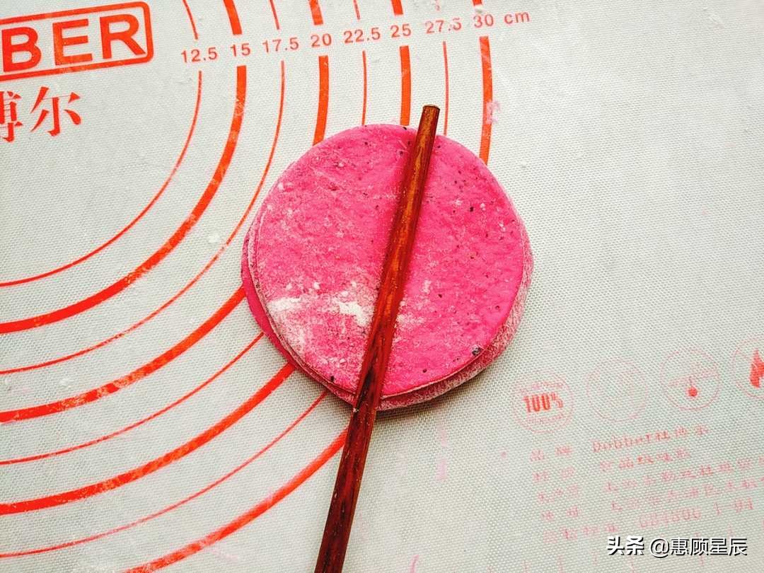 火龙果加鸡蛋加面粉做什么好吃,火龙果直接加面粉做好吃的