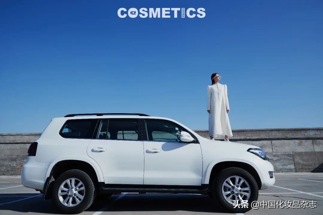 cosmo时尚盛典蔡卓宜走红毯,蔡卓宜笑起来眼睛弯弯的秘诀