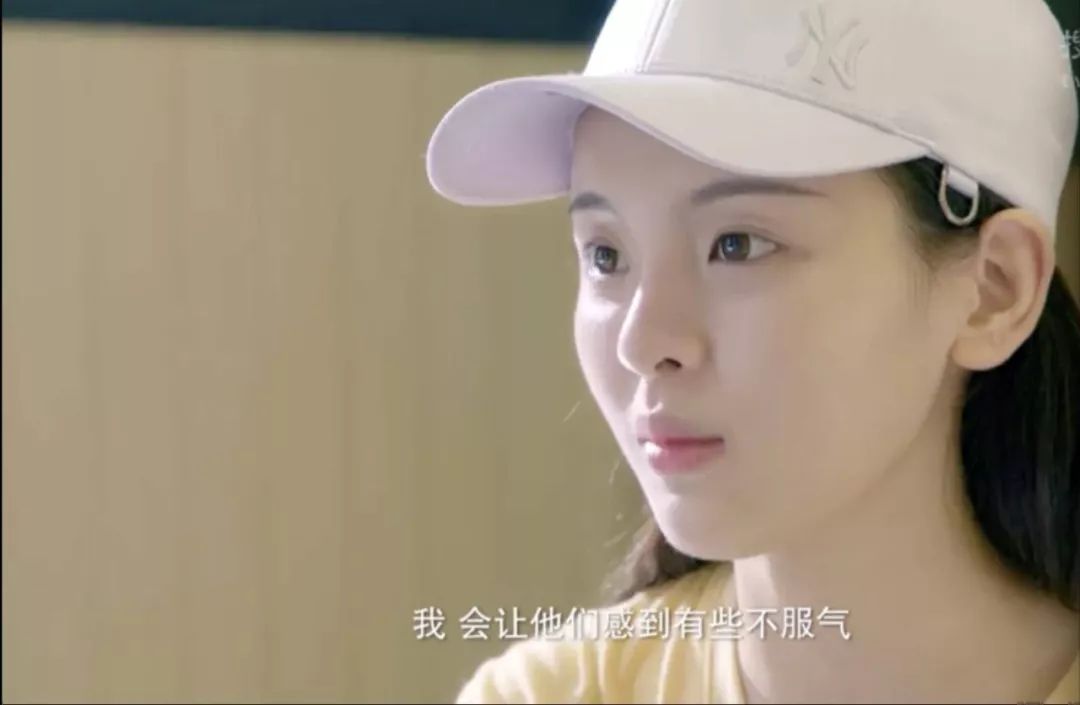 20岁杨超越一年收入,杨超越巅峰时期的收入