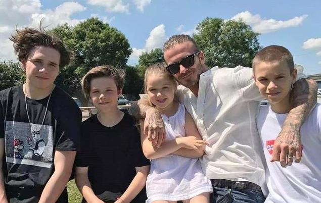 贝克汉姆的三个儿子颜值巅峰,贝克汉姆三个儿子哪个关系最好