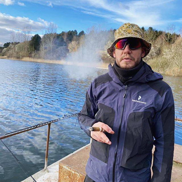 足球球员雷吉隆,雷吉隆上场