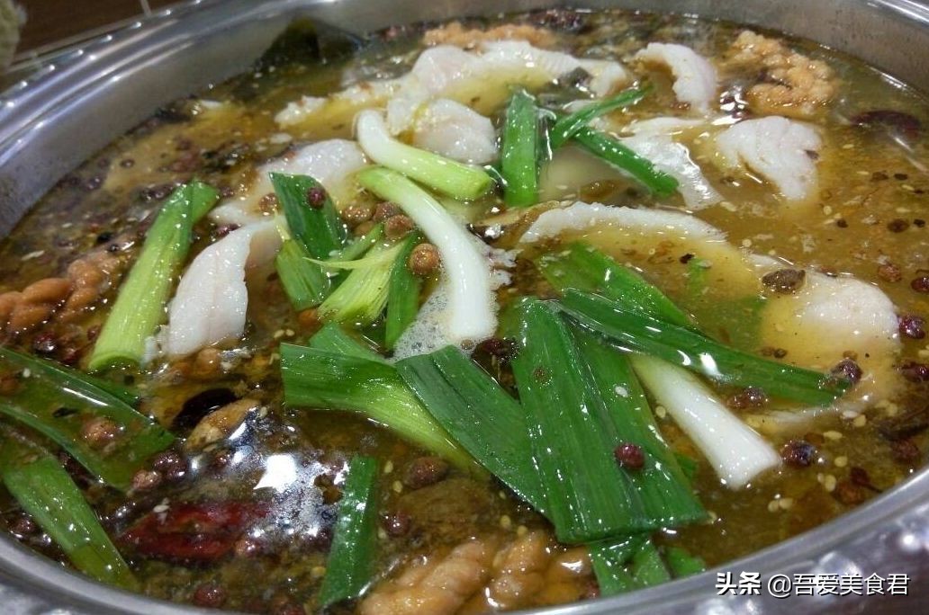 受欢迎的特色鱼火锅怎么做,自家制作鱼火锅的简易方法