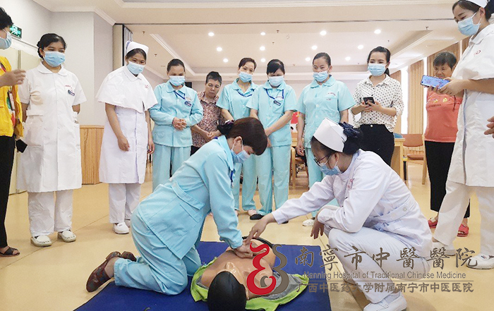 南宁市中医医院：学习*党**史办实事牢记使命惠民生