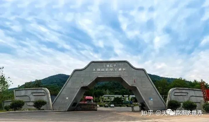 天地精华矿泉水,天地矿泉水和天地精华矿泉水