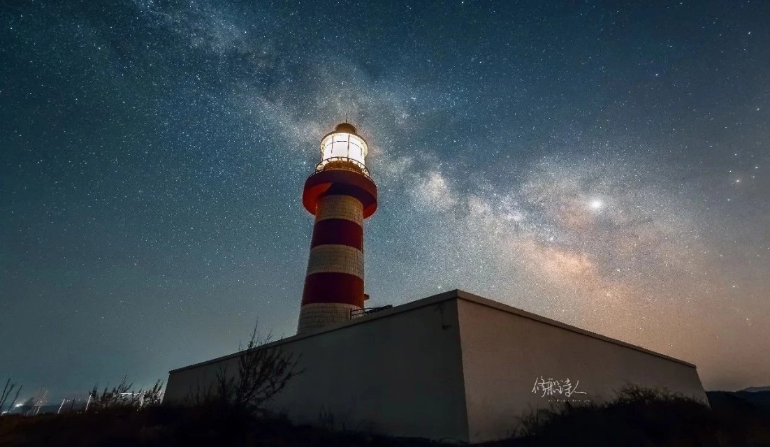 纳兰性德眼儿媚咏红姑娘,眼儿媚咏红姑娘