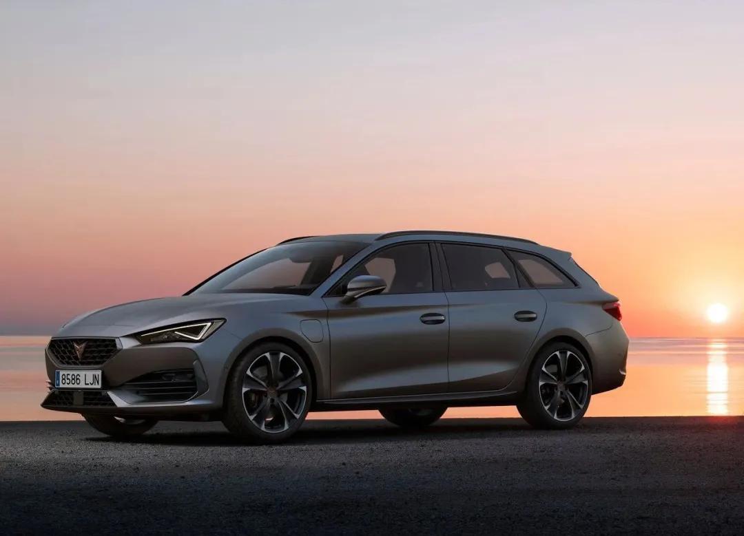 标致3082022款中国上市,标致全新308sw内饰