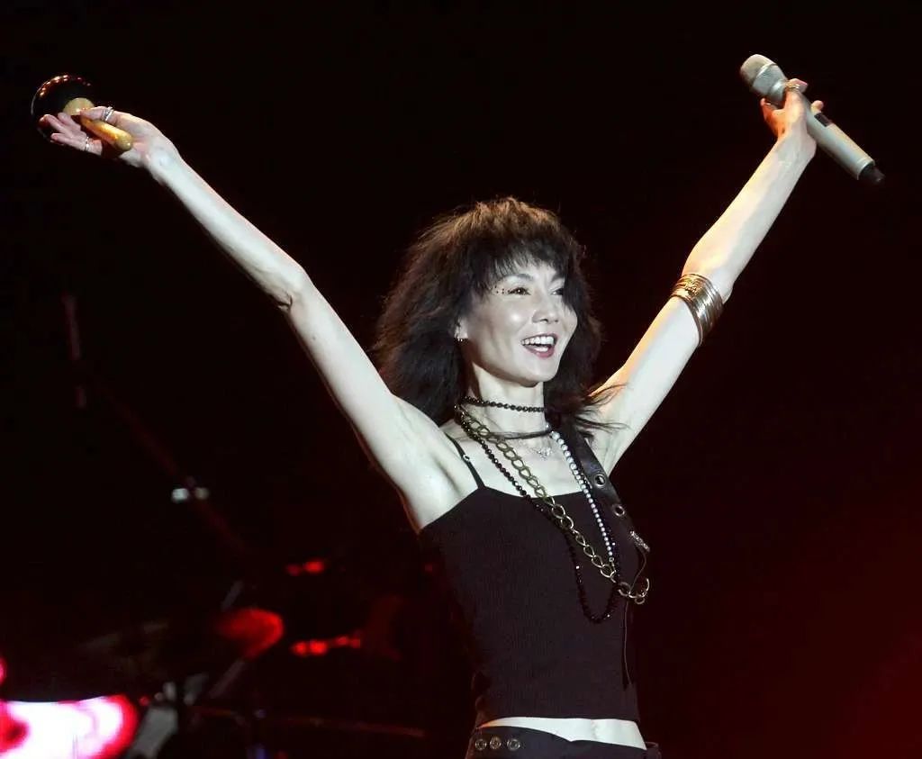 张曼玉周润发潇洒哥,张曼玉青蛇许仙