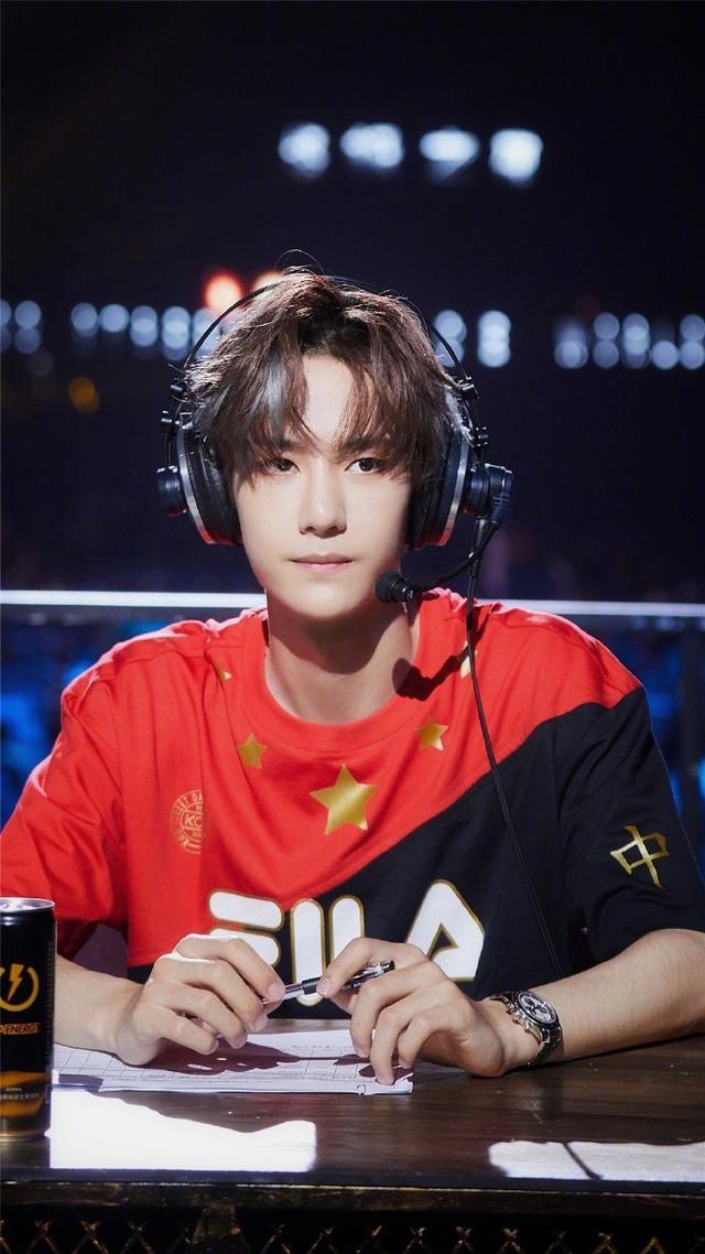 绝地求生林更新失误,王一博绝地求生银发