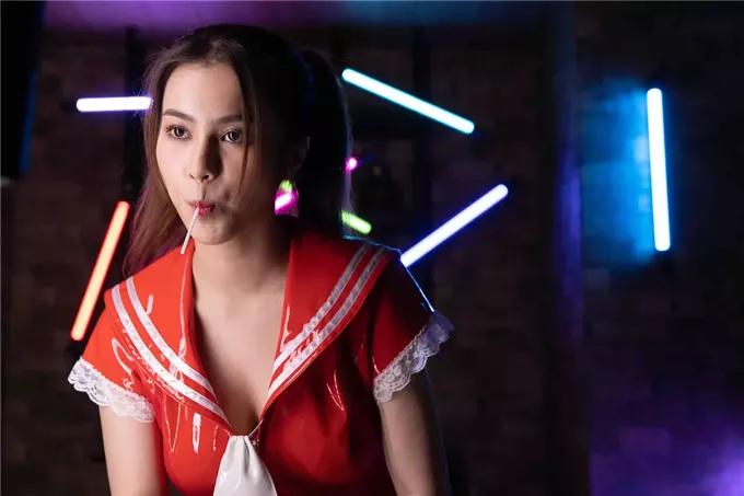 豪门夜宴几天拍完,香港豪门夜宴上百位明星参演