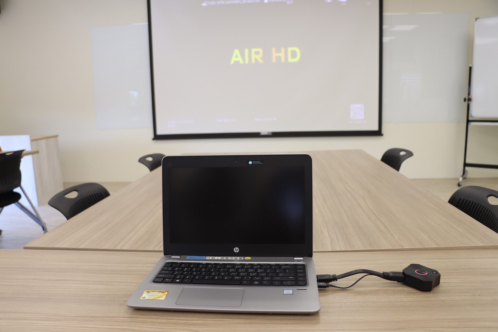 不用hdmi线连接机顶盒和投影仪,hdmi转vga怎么连接投影仪