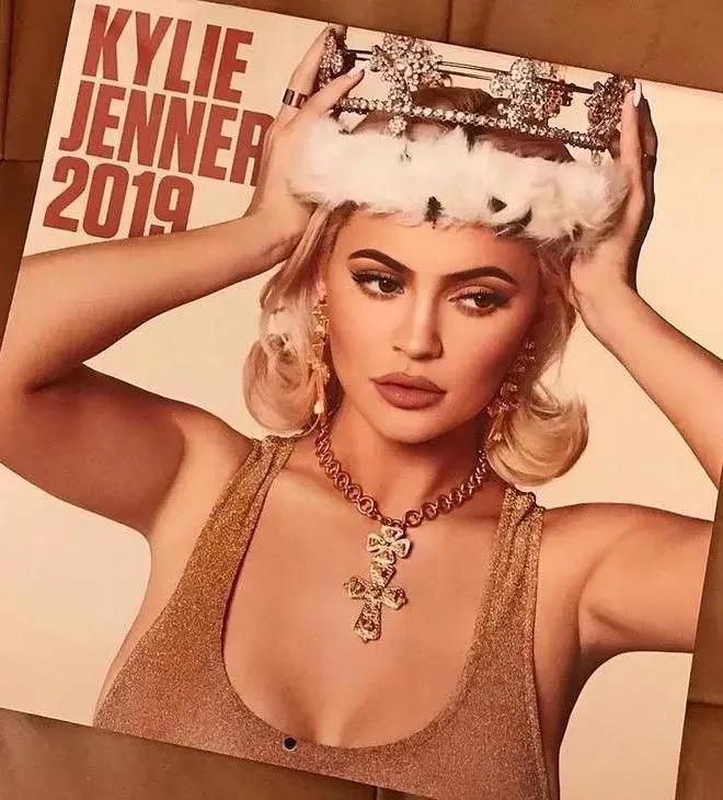 迪丽热巴薄唇,把迪丽热巴换成黄金比例脸