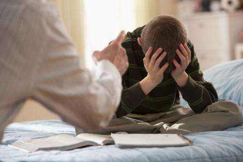 幼儿园老师布置家庭作业好吗,幼儿园老师布置家长手工作业