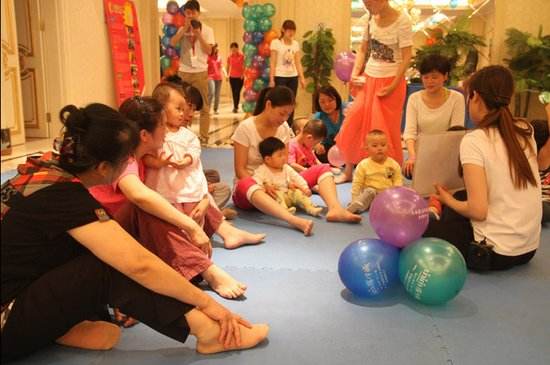 背古诗对孩子的危害,教孩子背唐诗还是宋词好