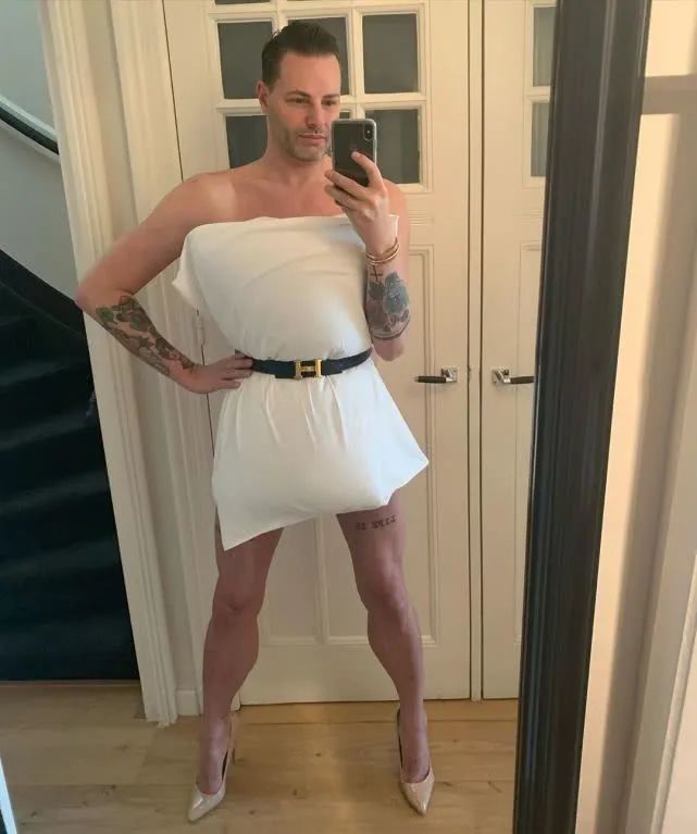 憋疯的外国网红在干嘛？玩尬舞、枕头挑战，还有裸体女友！