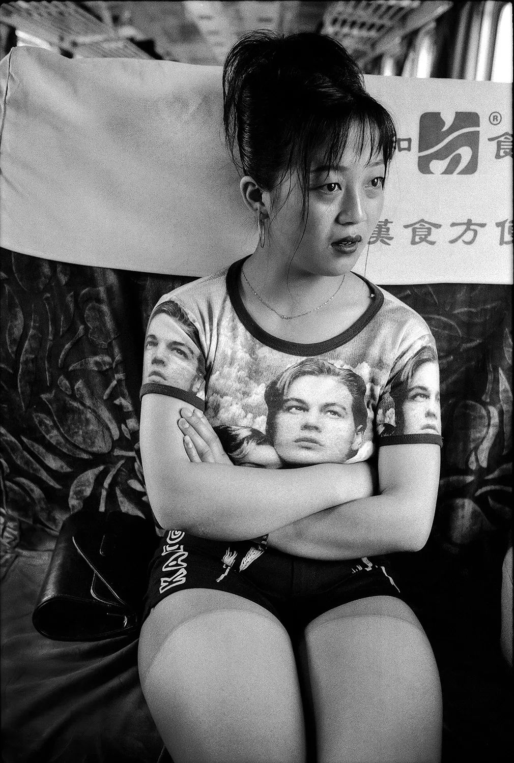 抽烟喝酒烫头完整,回忆二十几年前坐绿皮车的感觉