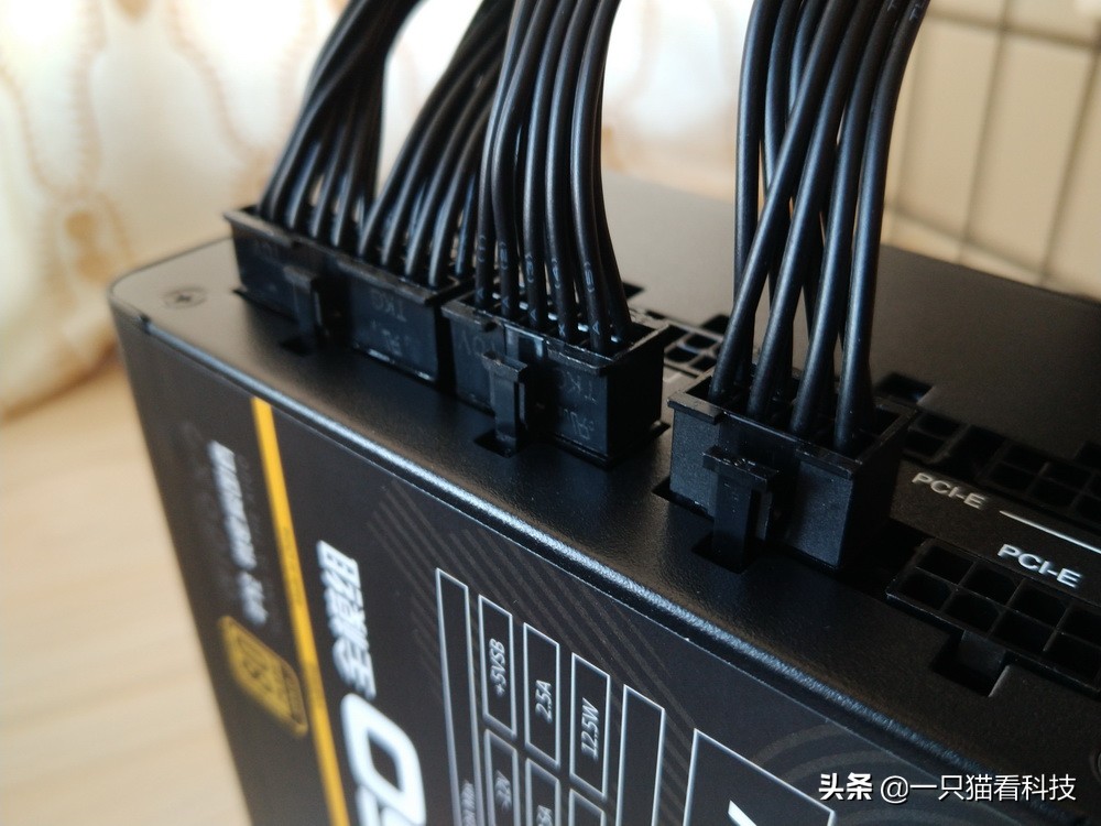 爱国者es650代工,爱国者yogo电源es650