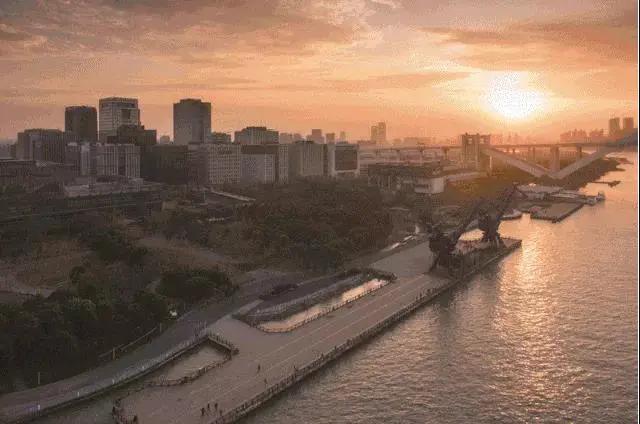 浦东24小时不打烊图书馆,浦东滨江世博文化公园