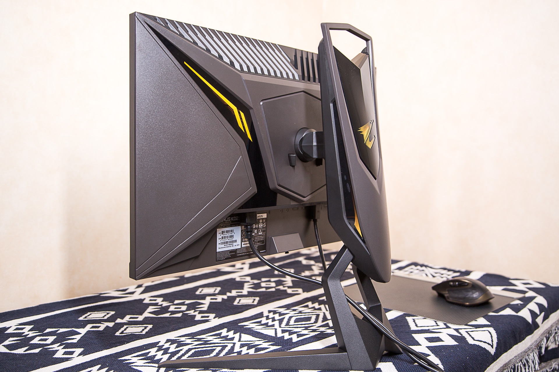 240hz原生10bit显示器,原生240hz显示器可以超频吗