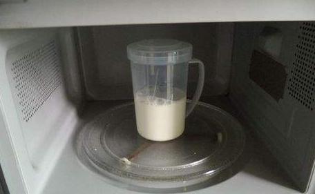 牛奶是最好的补钙选择，可凉着喝还是加热喝？冬天不要喝错了