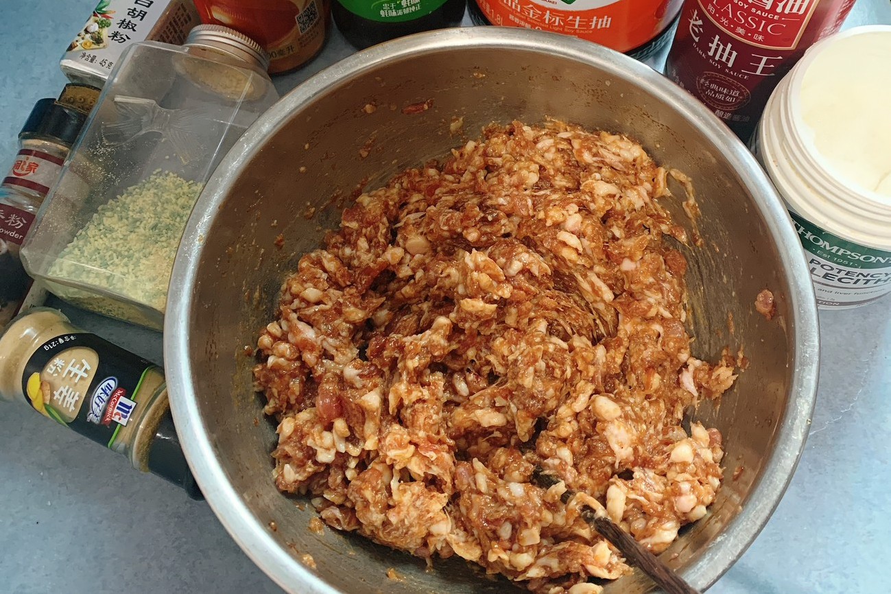 酸菜饺子调馅方法小视频,酸菜饺子怎么调馅儿素的