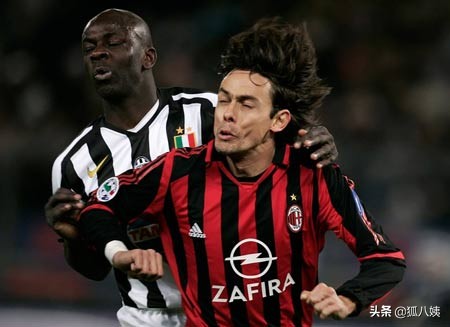 足坛史上十大右后卫排名,足坛史上十大右后卫