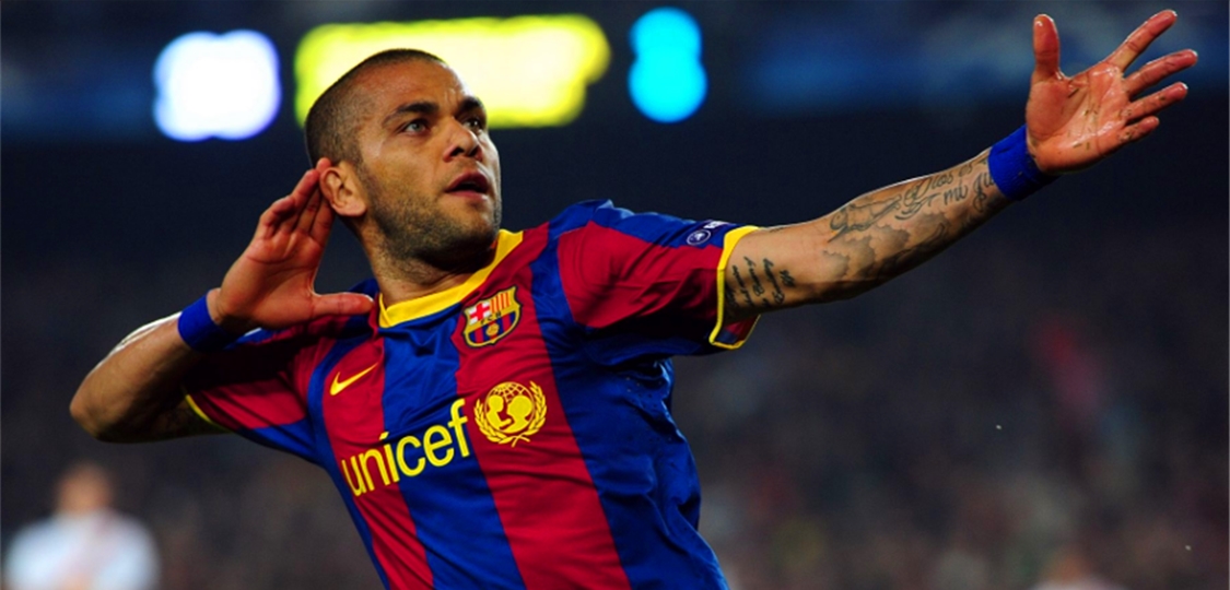 皇马巴萨内马尔被当球踢,皇马签内马尔迎来关键期