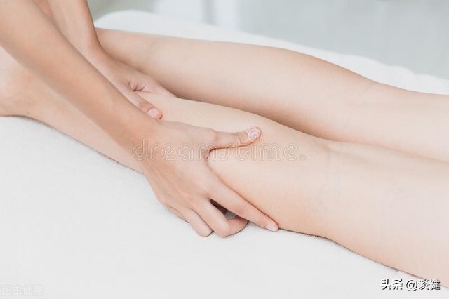 老人脚无力走路是什么原因,老年人走路无力腿发软