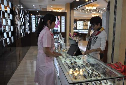 没有开过眼镜店，对眼镜行业不太了解可以加盟眼镜店吗