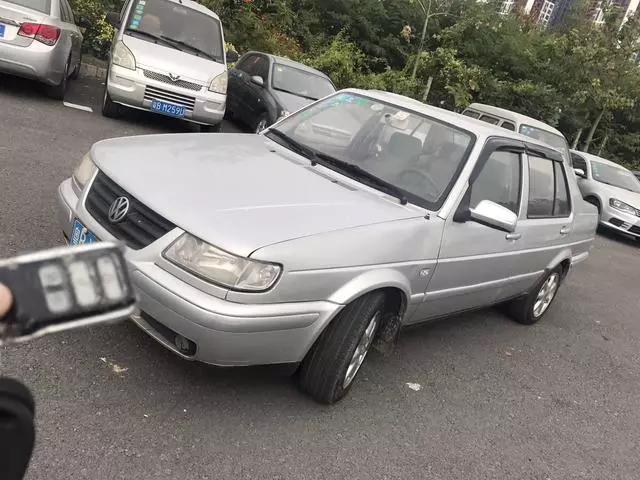 二手大众捷达1.4手动舒适多少钱,大众捷达2015款手动1.6多少钱二手