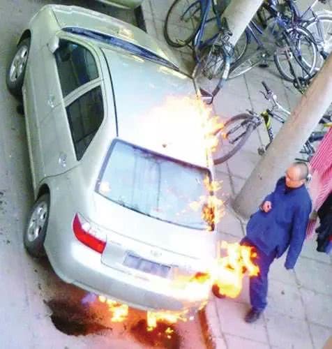 49岁窦唯和自己铁粉三婚俗掉了？这位“王菲前夫”从没成过仙啊！